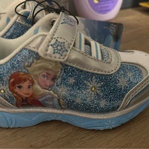 Toddler shoes size 6